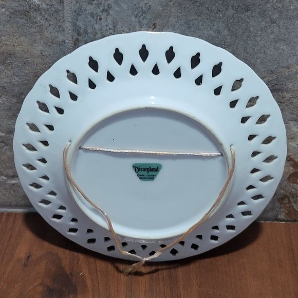 VTG Disneyland Sleeping Beauty Castle Wall Hanging Decorative Plate Disneyland S - Picture 5 of 11